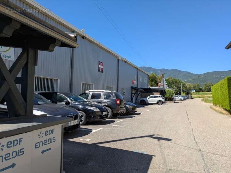 Locaux d'activités et bureaux loués à vendre SAINT JEOIRE PRIEURE (73) - photo 6