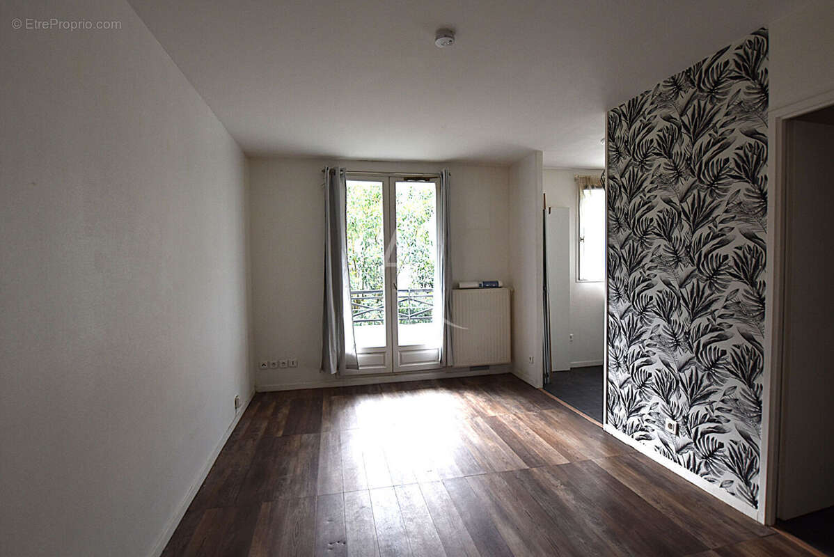 Appartement à SAVIGNY-LE-TEMPLE