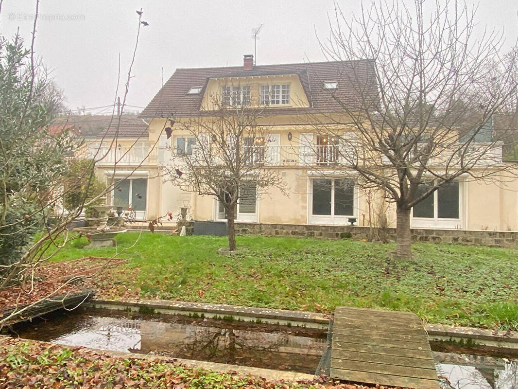 Maison à MEZY-SUR-SEINE