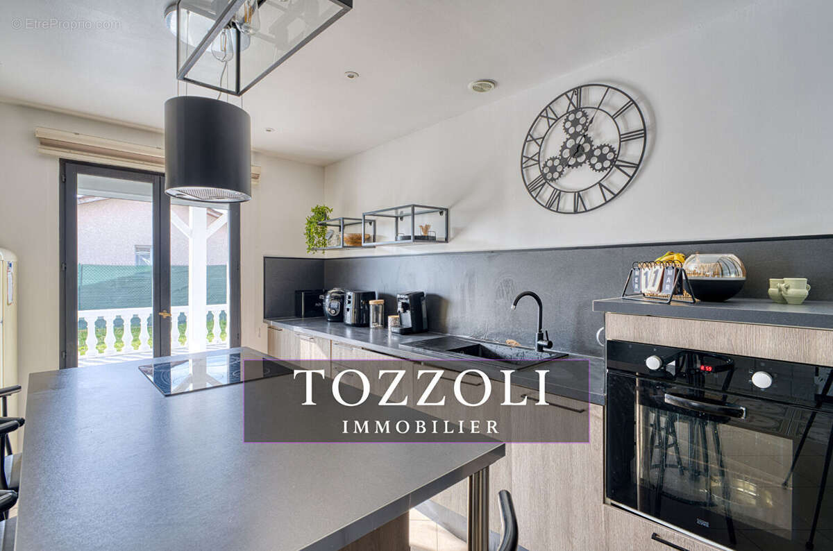 Maison à L'ISLE-D'ABEAU