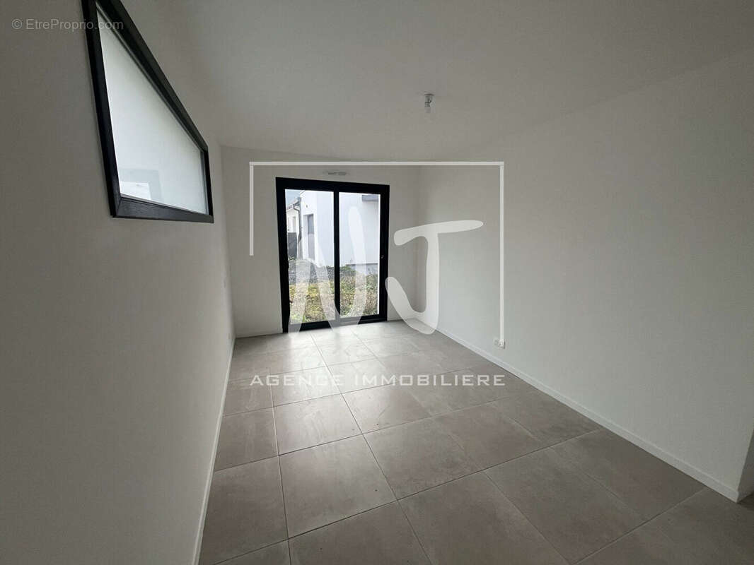 Maison à SAINT-MELAINE-SUR-AUBANCE