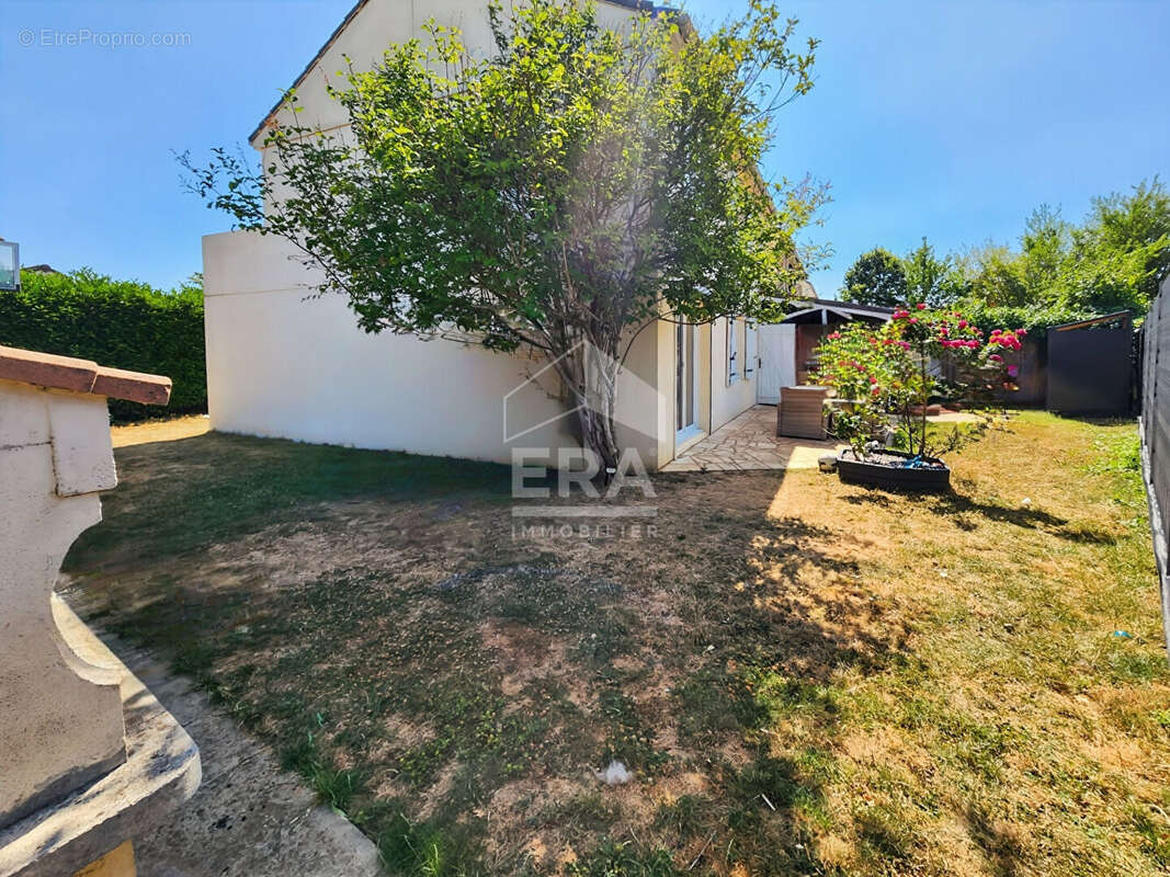 Maison Savigny Le Temple 5 pièce(s) 102.5 m2 - photo 16