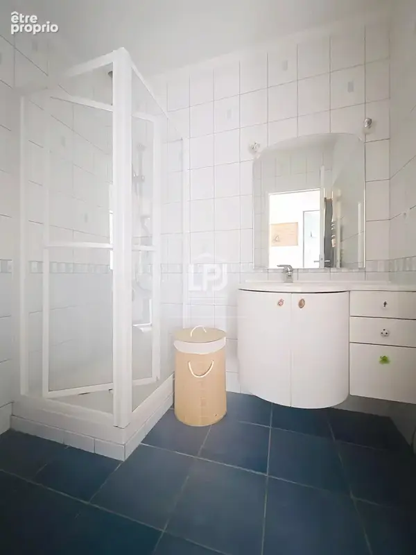Rare maison familiale individuelle – T7 de 197 m² sur une parcelle de 631 m² avec piscine et garages, dans un cadre résidentiel  - photo 16