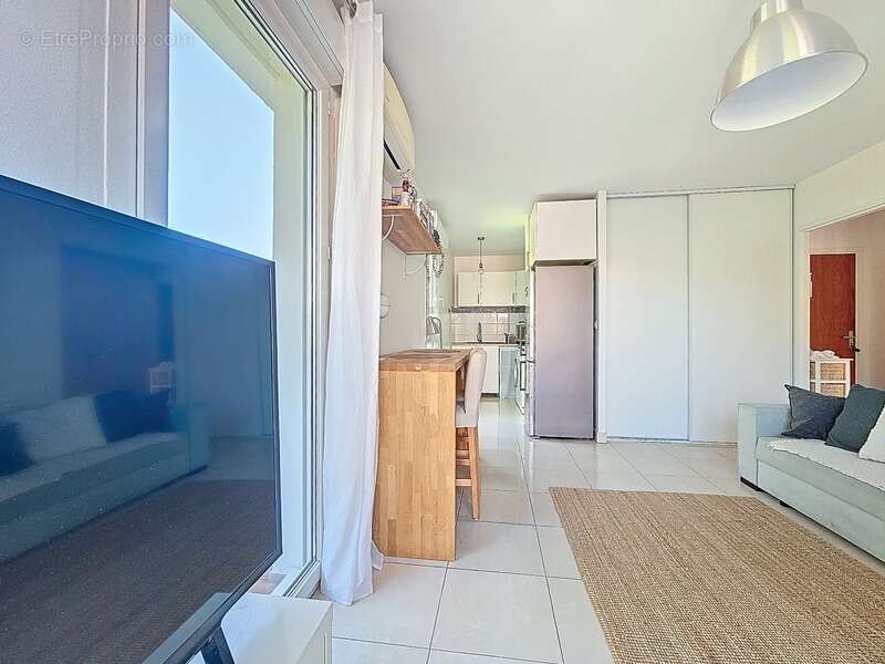 Charmant T2 avec balcon – Port Marianne - Montpellier - photo 3