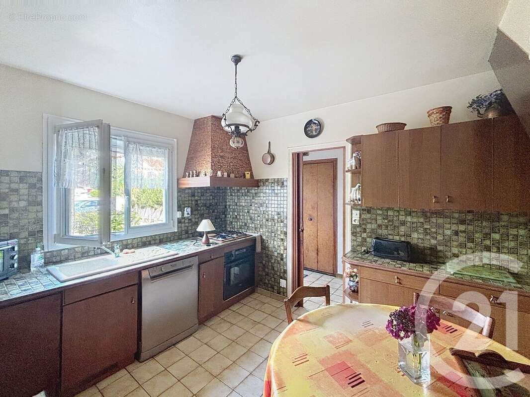 Maison à L&#039;ISLE-D&#039;ESPAGNAC