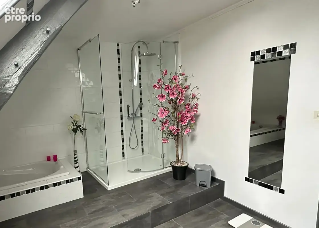 Maison de maître de charme entièrement rénovée de 166 m² à Saint-Épain - photo 6