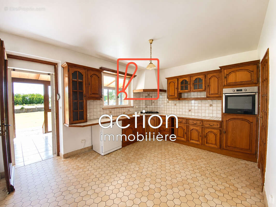 Spacieuse maison traditionnelle en pierre de 138m2 habitables - La Roche-Jaudy - photo 8