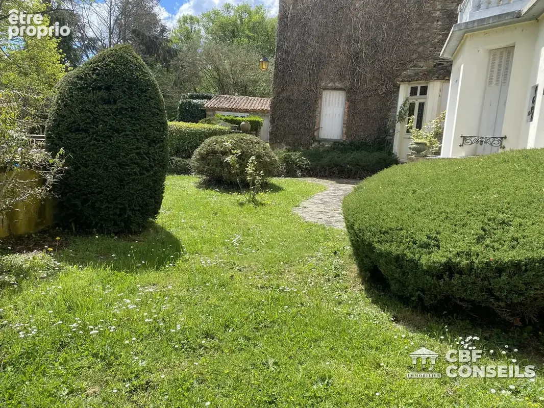 Maison 21 pièces 398 m² à vendre à Ardes (63420) - photo 2
