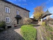 Maison à LE GENEST-SAINT-ISLE