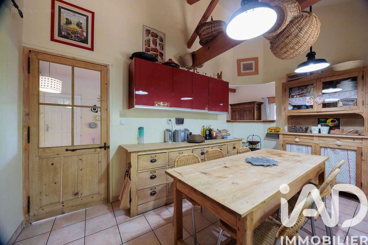 Photo 5 - Maison à SAINT-GENIS-LES-OLLIERES