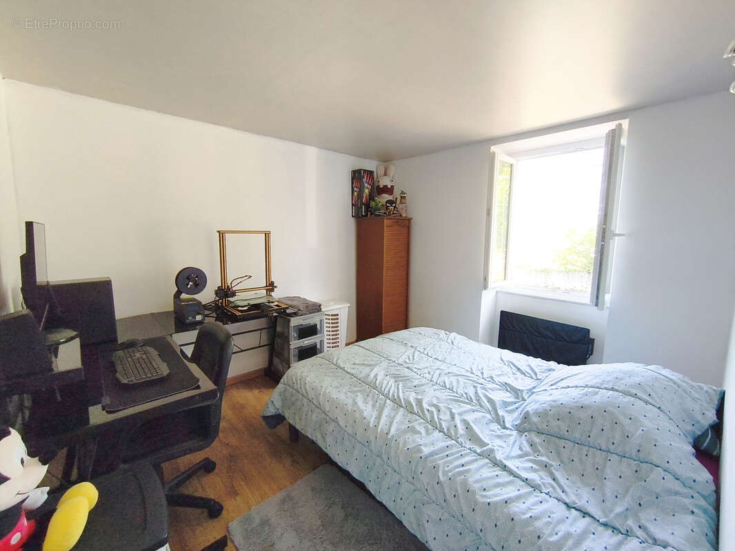 Maison à DECAZEVILLE