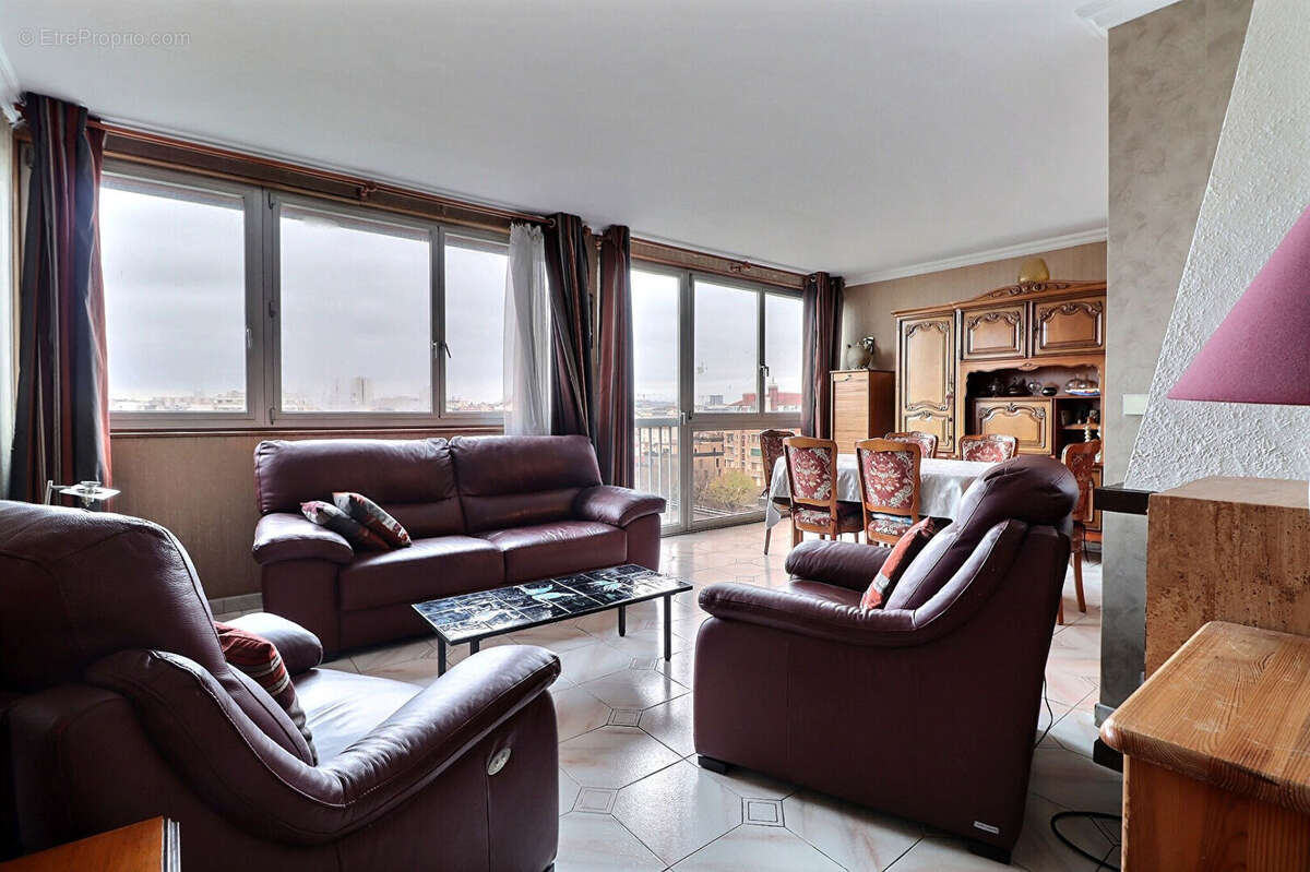 Appartement à AUBERVILLIERS