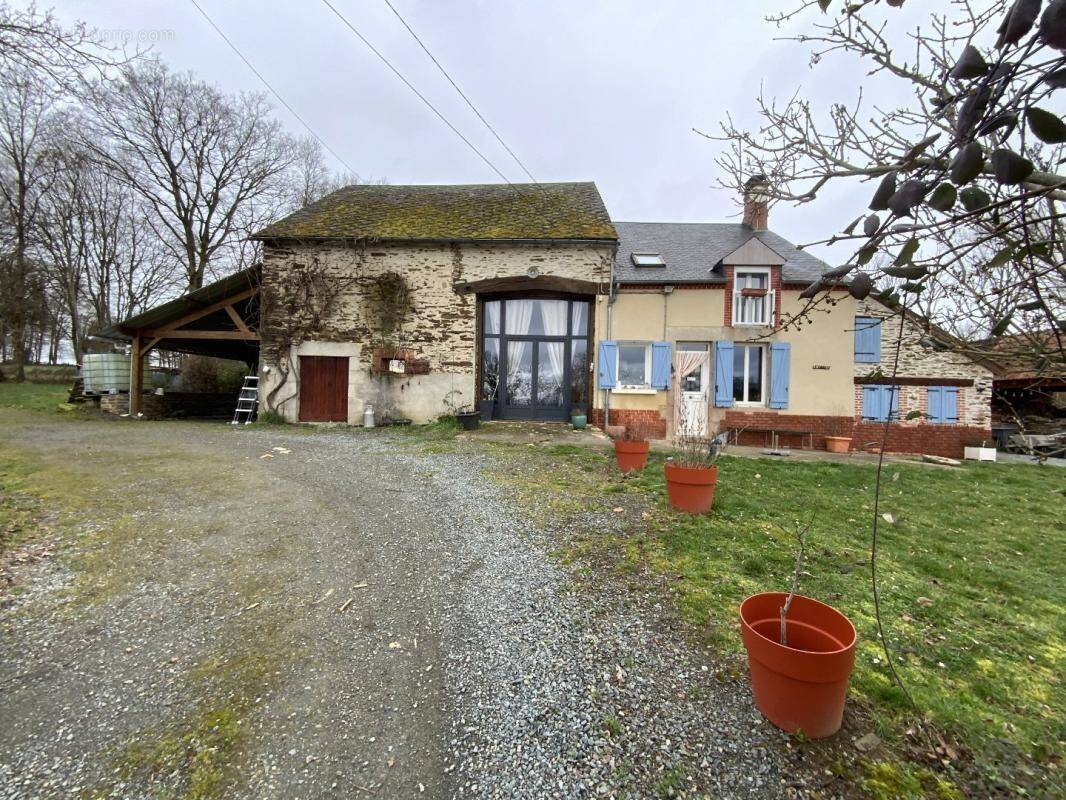 Maison à BETETE