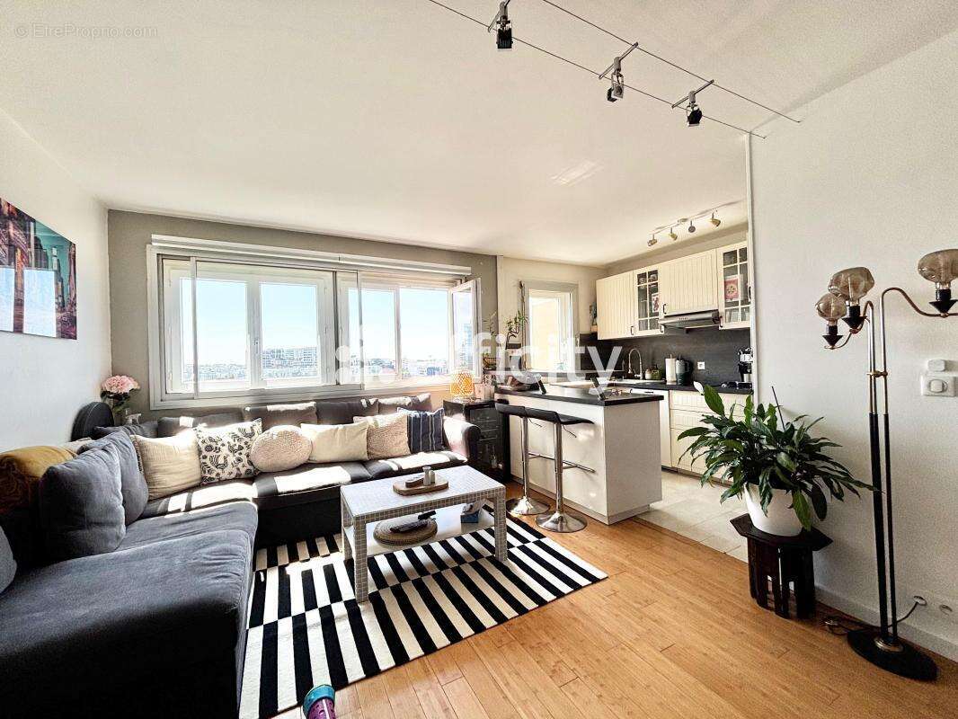Appartement à CLICHY