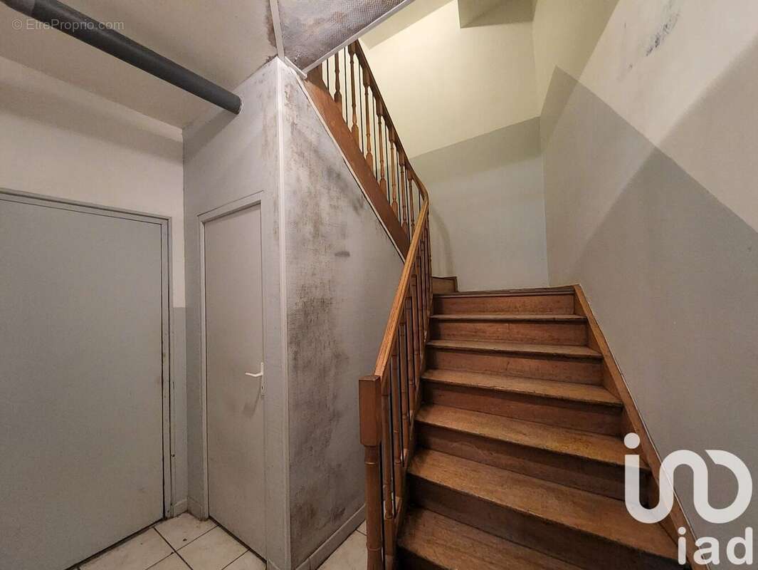 Appartement 501 m² à Denain  - photo 8