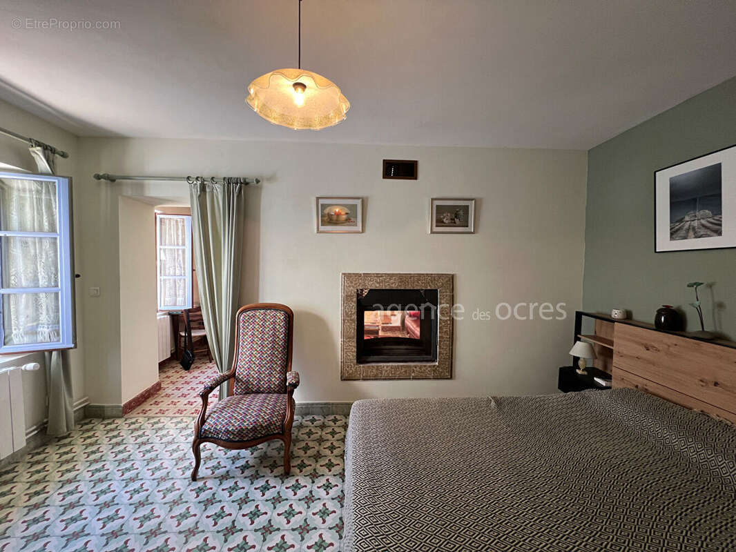 Maison à Saint Martin de Castillon - photo 8