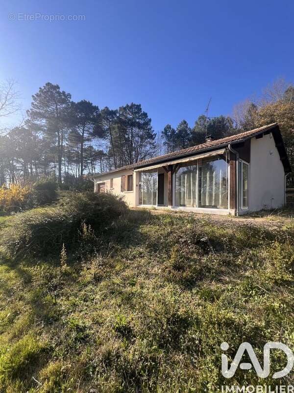 Photo 8 - Maison à LA CHAPELLE-GONAGUET