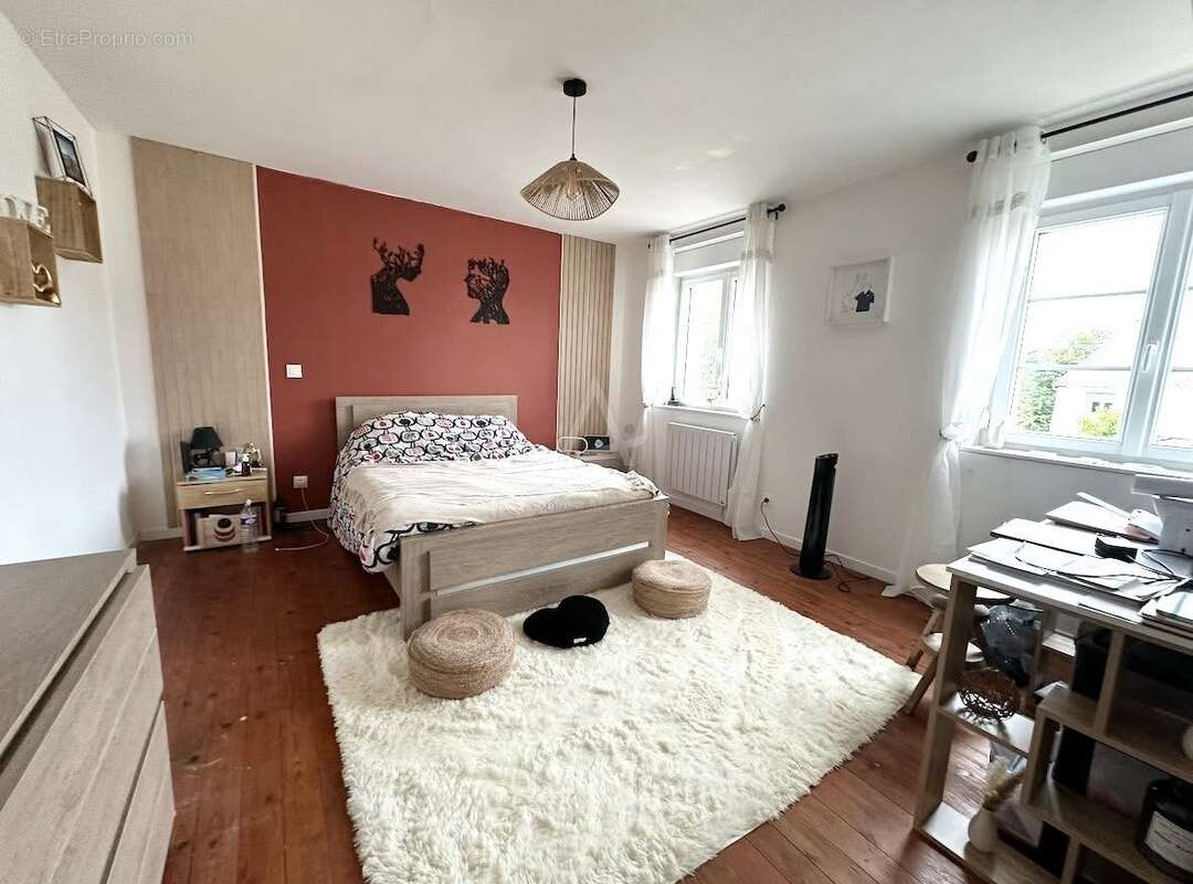 Maison à SAINT-GERMAIN-DE-CLAIREFEUILLE