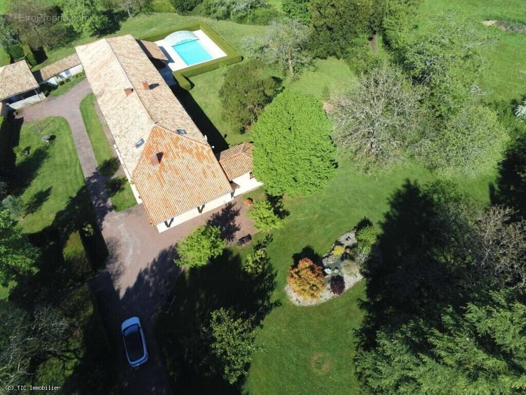 Maison à SAUZE-VAUSSAIS