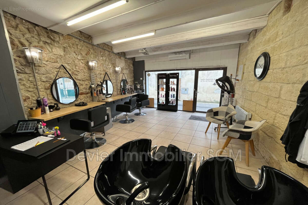 Commerce à LUNEL-VIEL