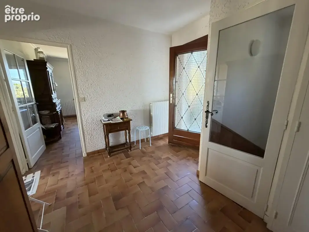 Maison avec vue dégagée et nombreuses dépendances - photo 23