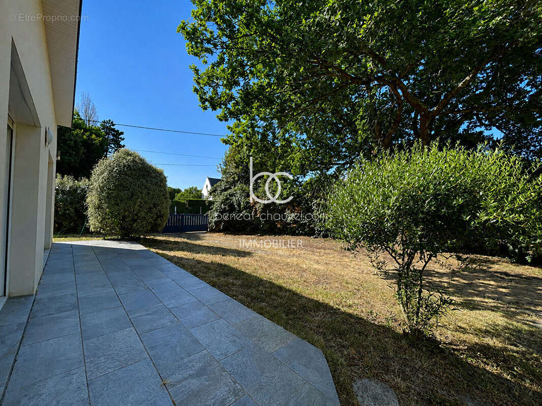 EXCLUSIVITÉ SARZEAU - Maison de 75 m² avec jardinet, proche du Golfe du Morbihan - photo 2