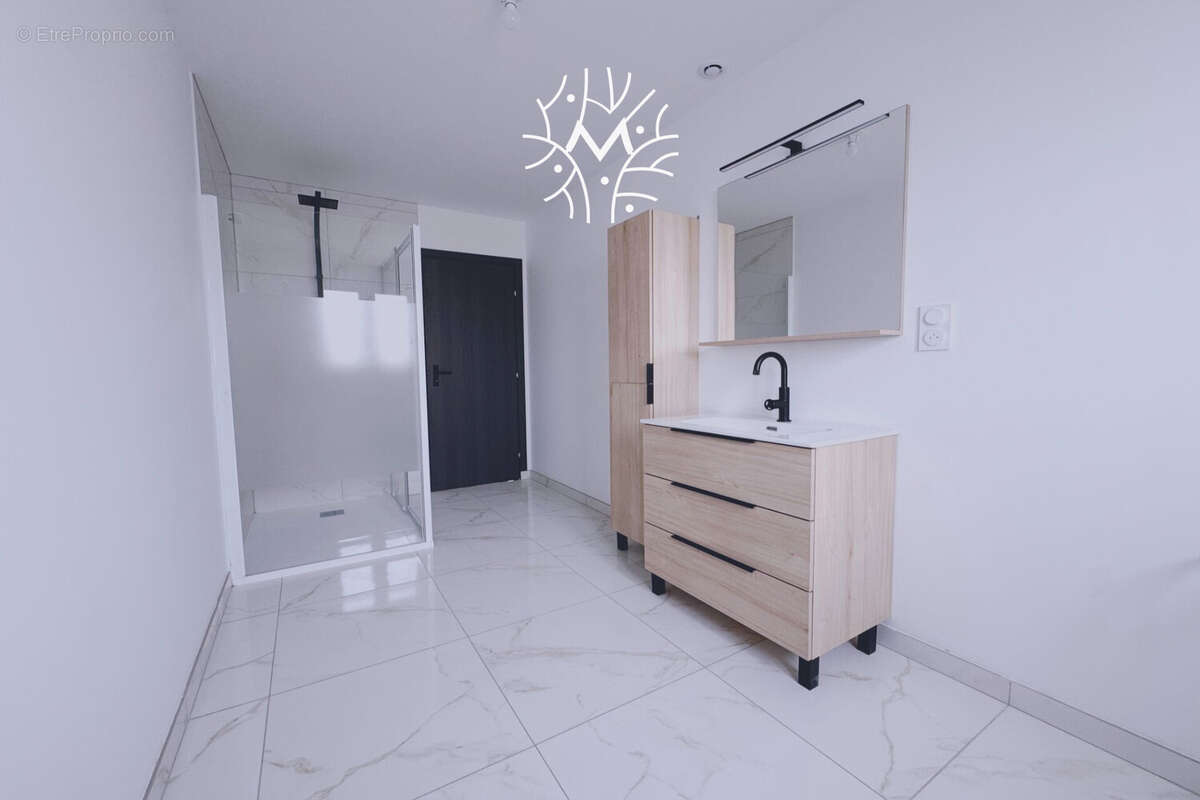 Maison à PRIX-LES-MEZIERES