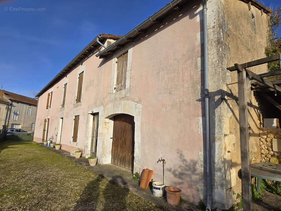 Maison à VILLAMBLARD