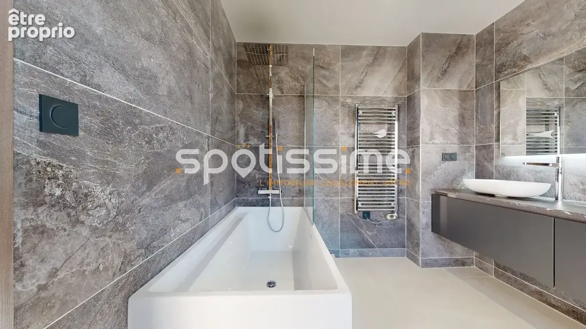 GRAU D'AGDE , A 5mn à pied de la mer, Villa d'architecte neuve de type 5 d'environ 190 m² sur terrain avec piscine, Prestations  - photo 14