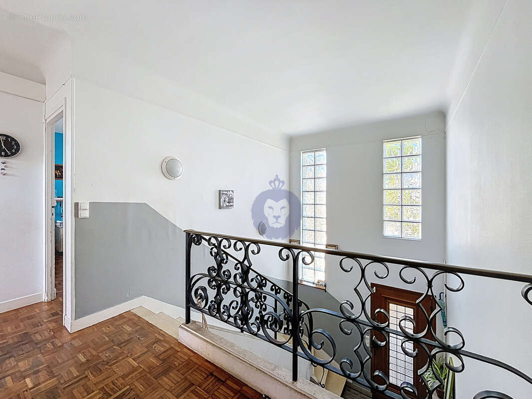 Maison à MELUN