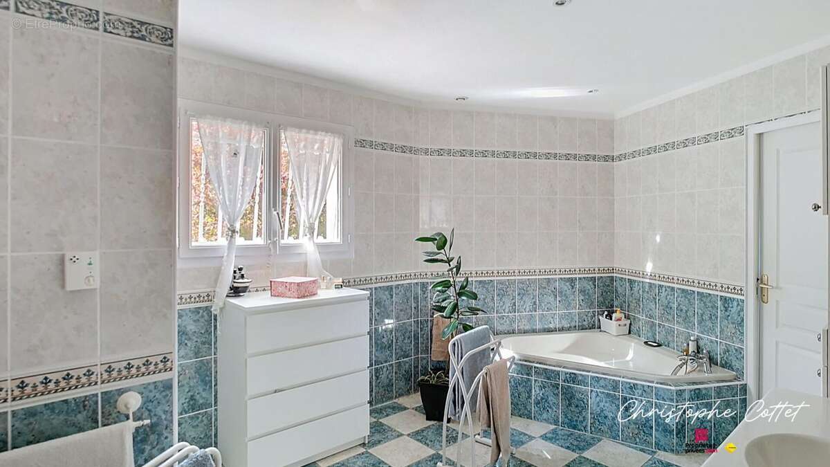 Maison à VALDIVIENNE