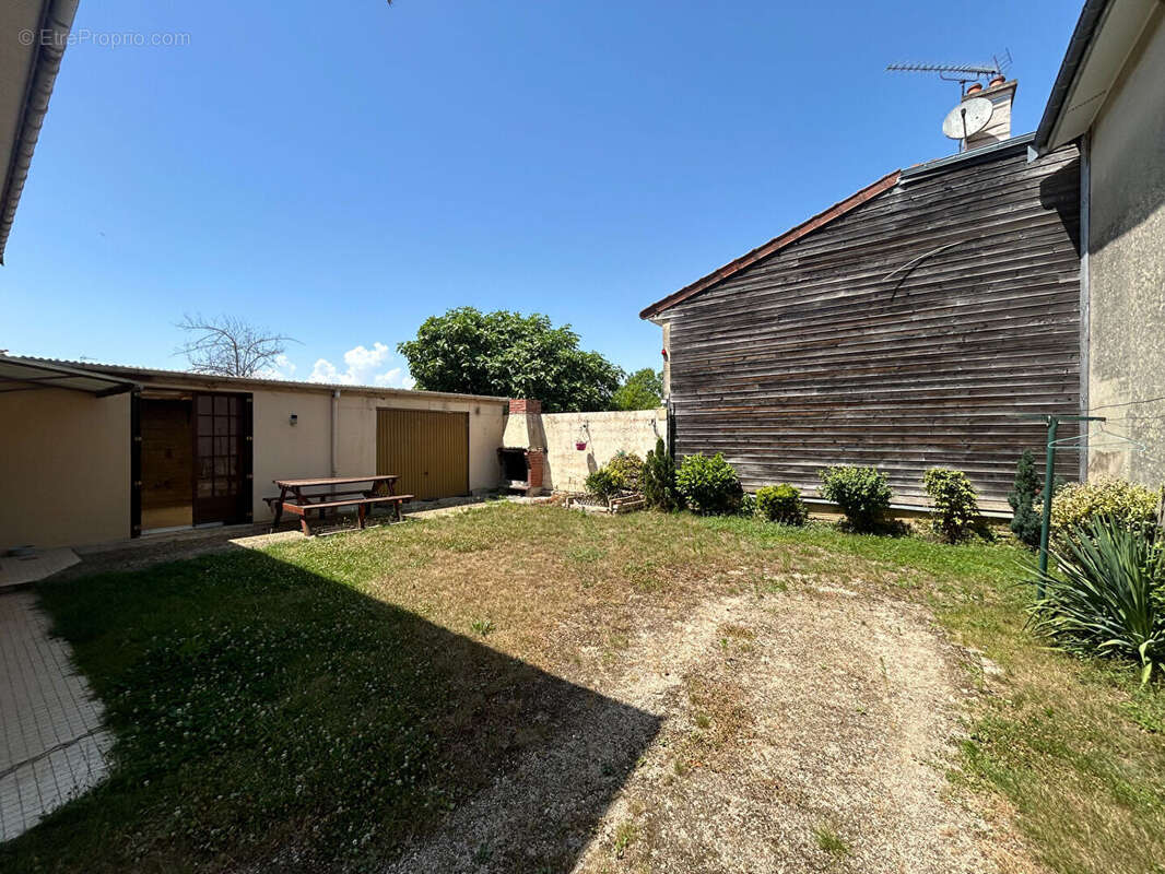 Maison à HUMBECOURT