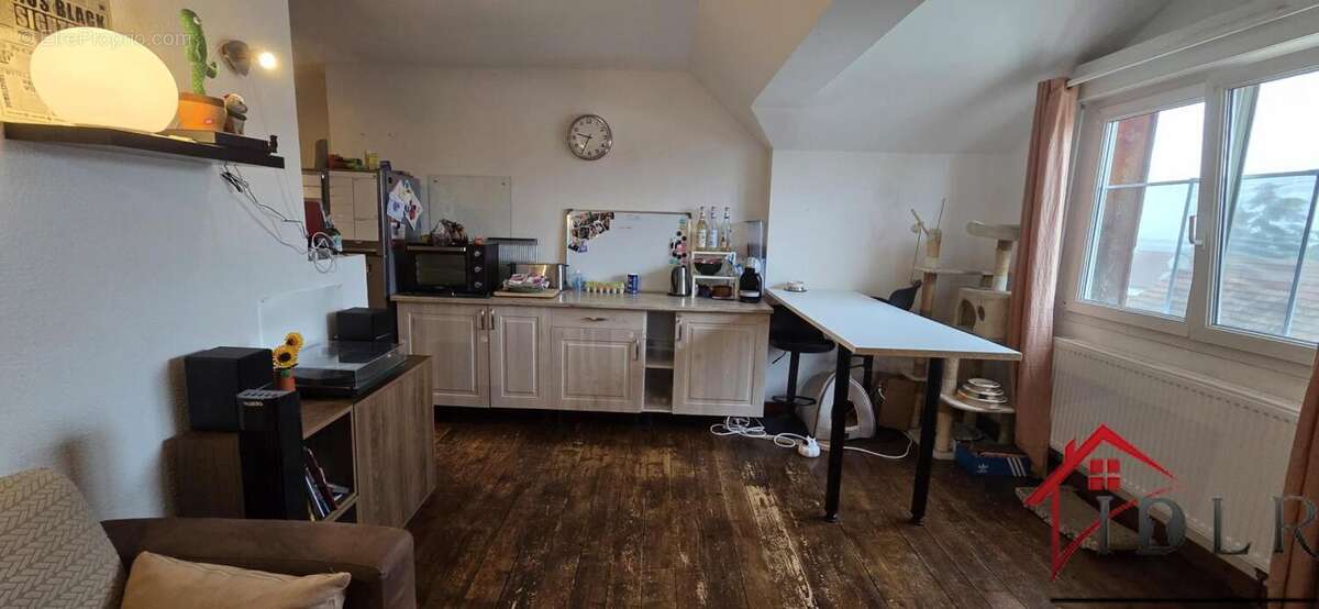 Appartement à ROCHE-LEZ-BEAUPRE