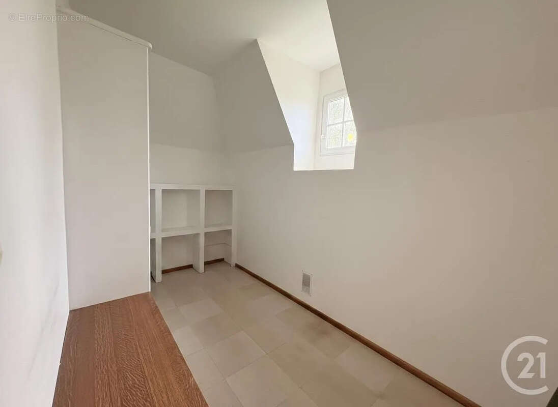 Appartement à ETREPAGNY