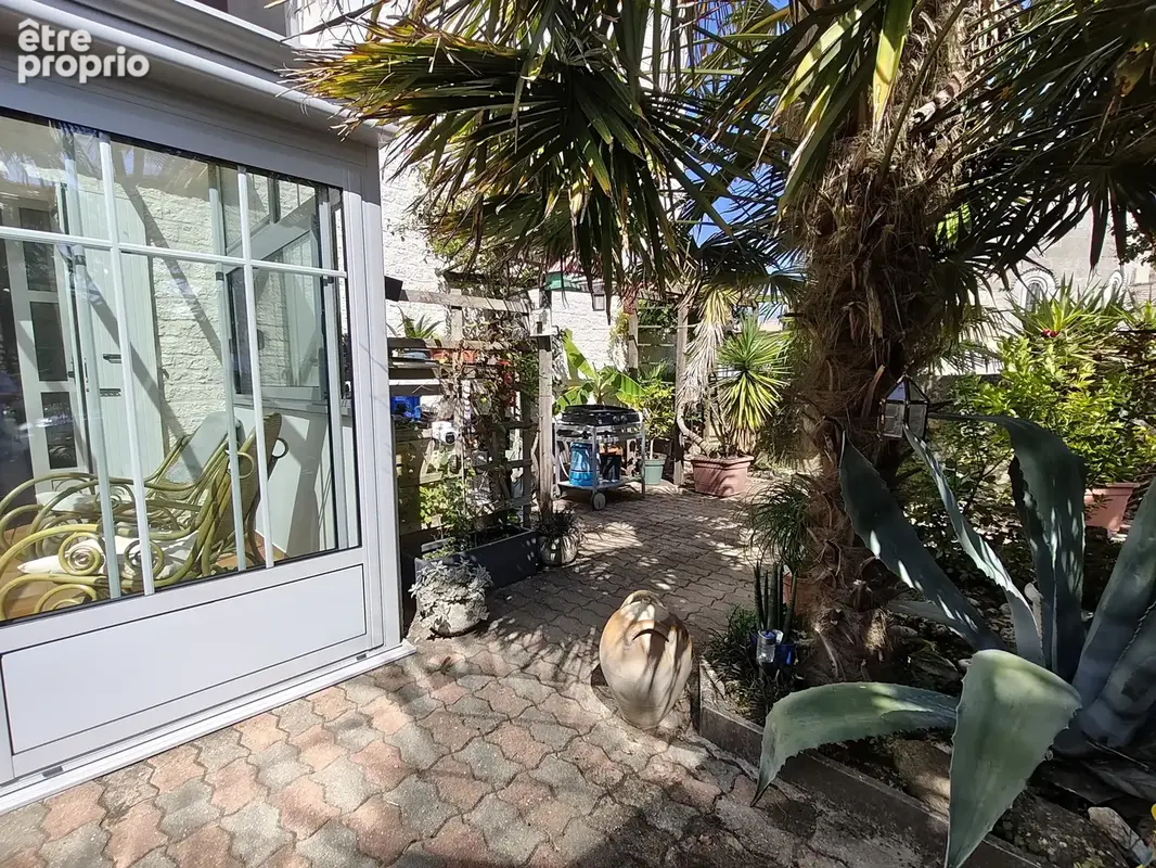 Maison 7 pièces 155 m² à vendre à Chenac-Saint-Seurin-D'uzet (17120) - photo 3