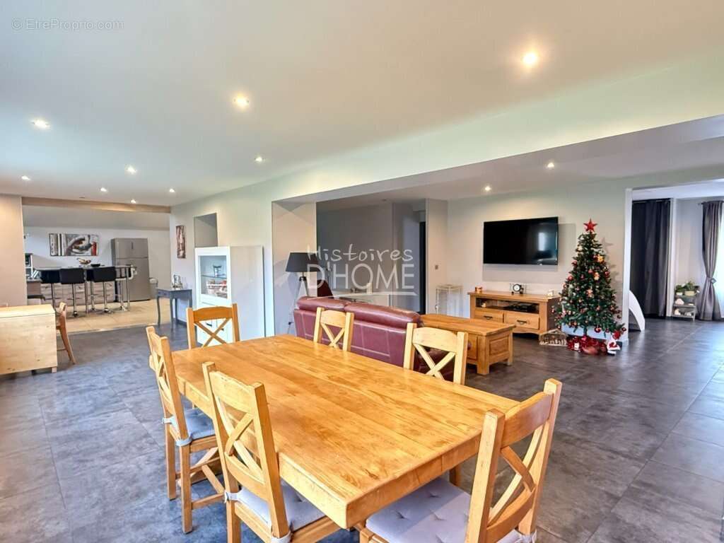 Maison à FAREMOUTIERS