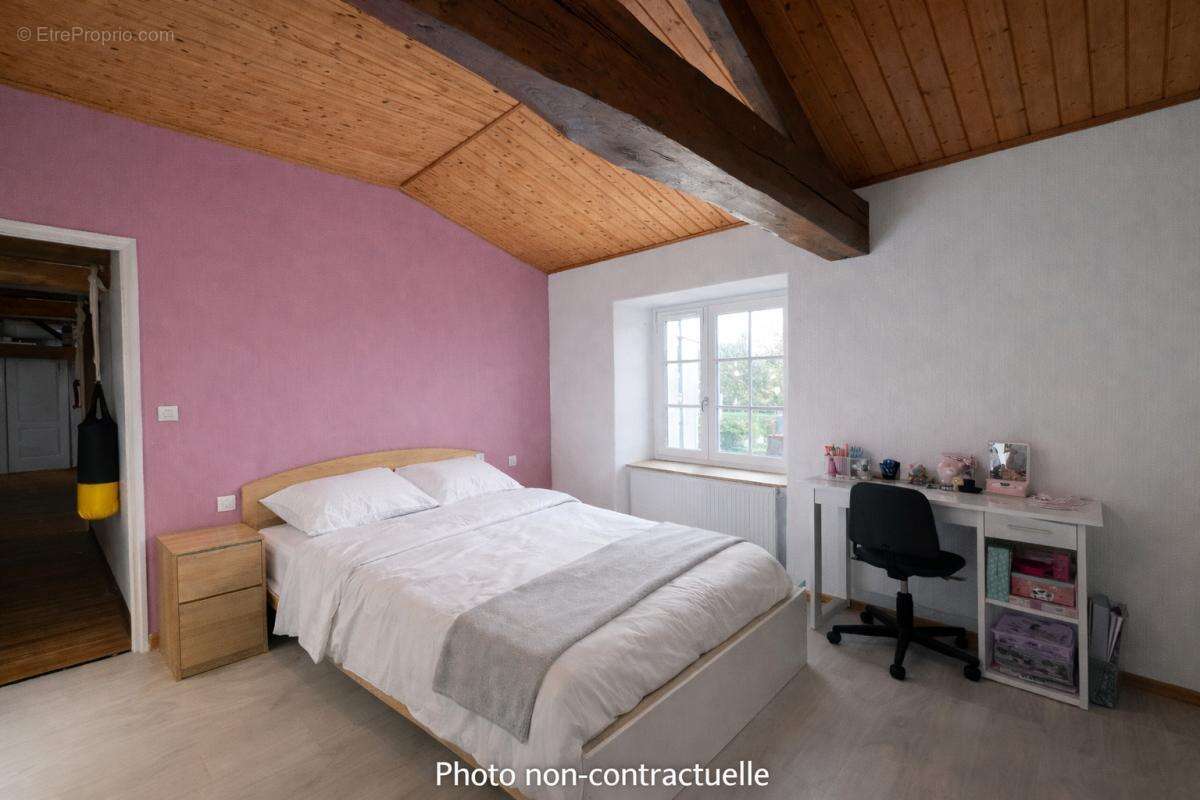 Maison à CHEF-BOUTONNE