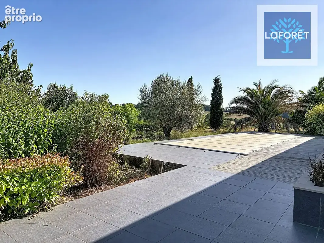 Propriété de caractère avec piscine, grange et plus de 5 hectares de terrain - photo 8