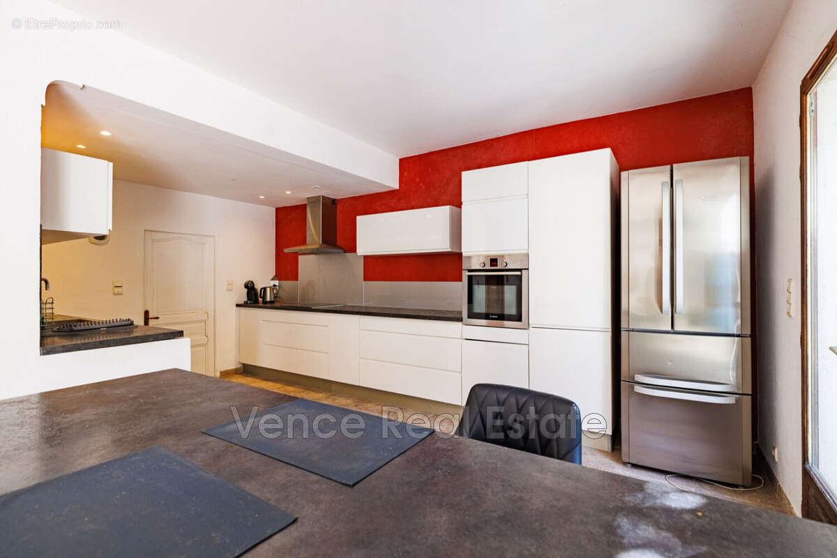 Maison 136 m² à Tourrettes-Sur-Loup  - photo 5