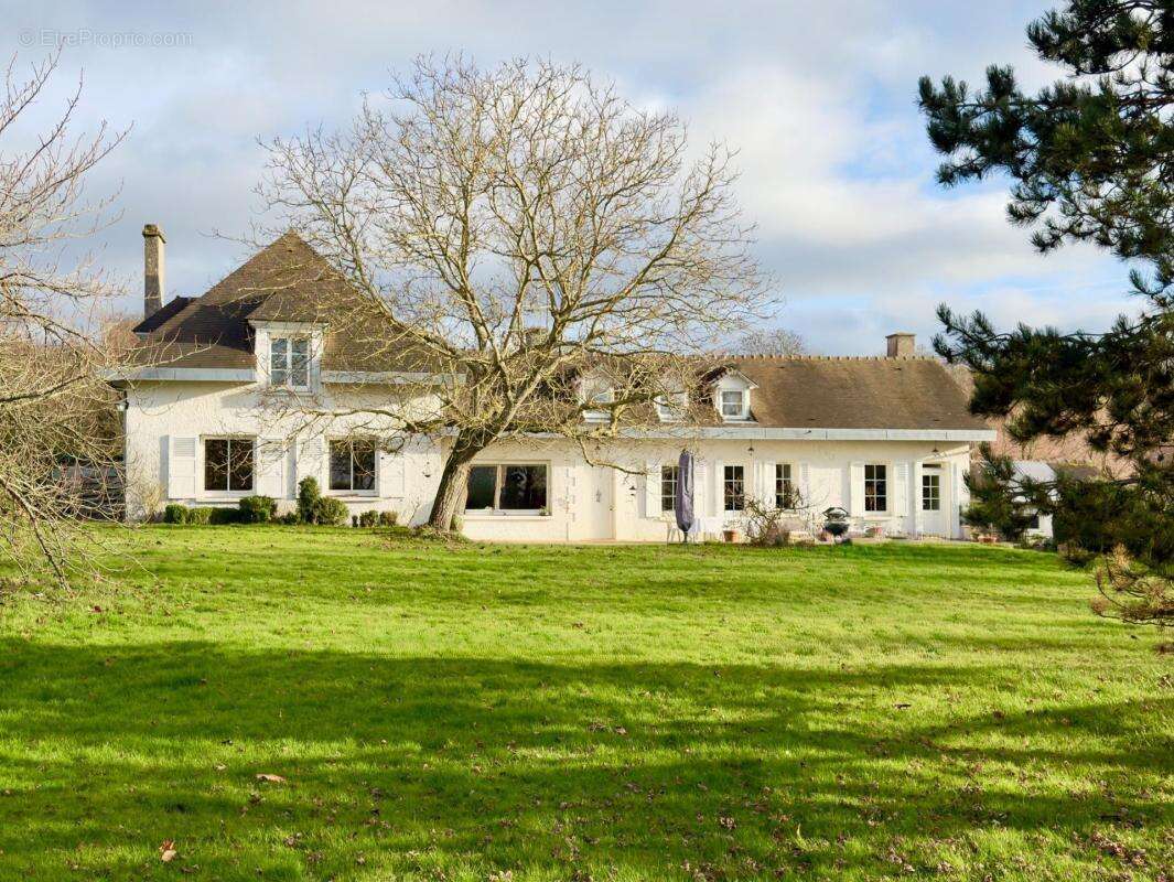 Maison à THOIRY