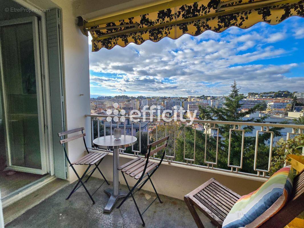 Appartement à LE CANNET