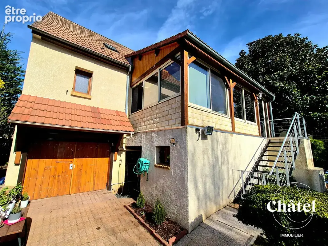 Maison  4 ch , 2 salles d'eau, sous sol aménagé , jardin arboré, véranda, garages - photo 16