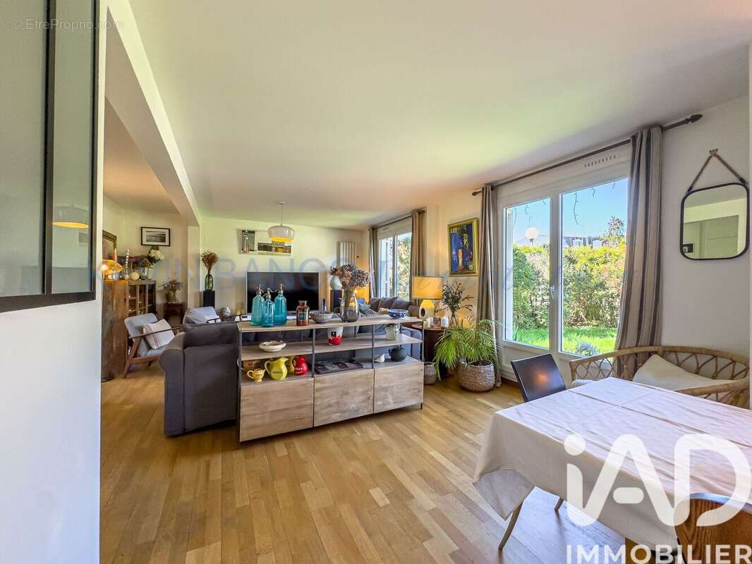 Photo 3 - Maison à VERRIERES-LE-BUISSON