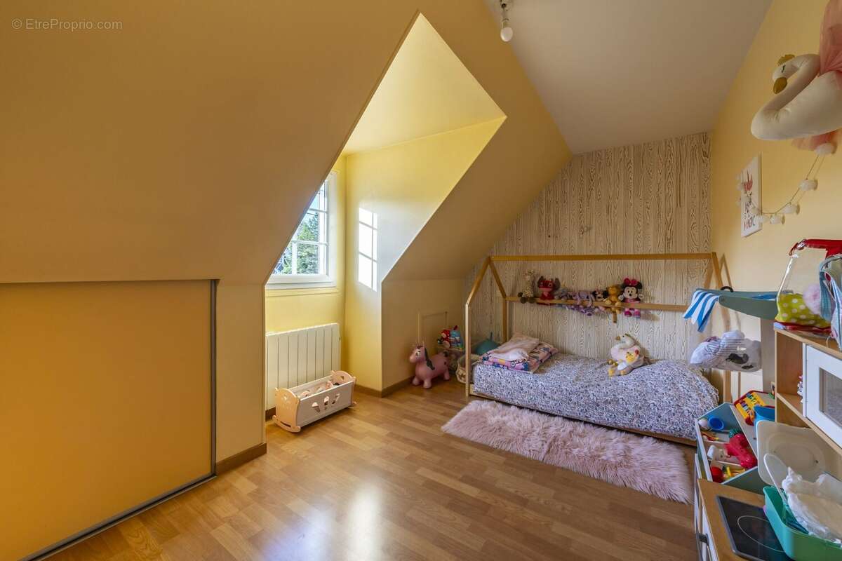 Maison à SAINT-FARGEAU-PONTHIERRY