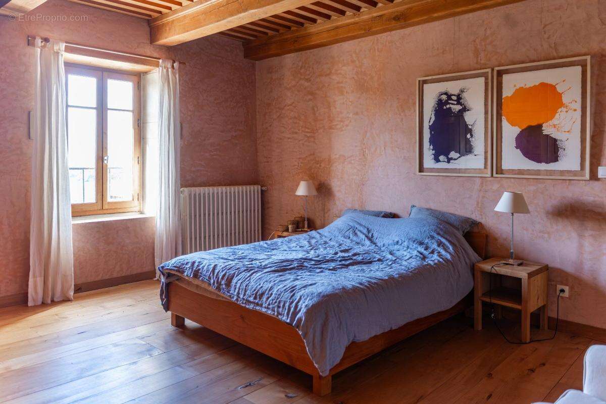 Maison à CHARMES-SUR-L'HERBASSE