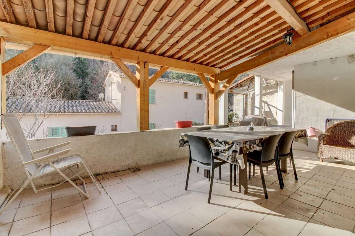Appartement à TOURNEFORT