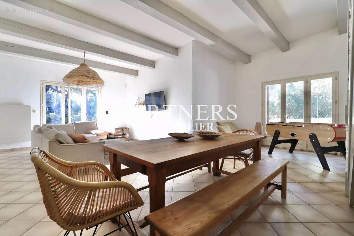 Maison à ENSUES-LA-REDONNE