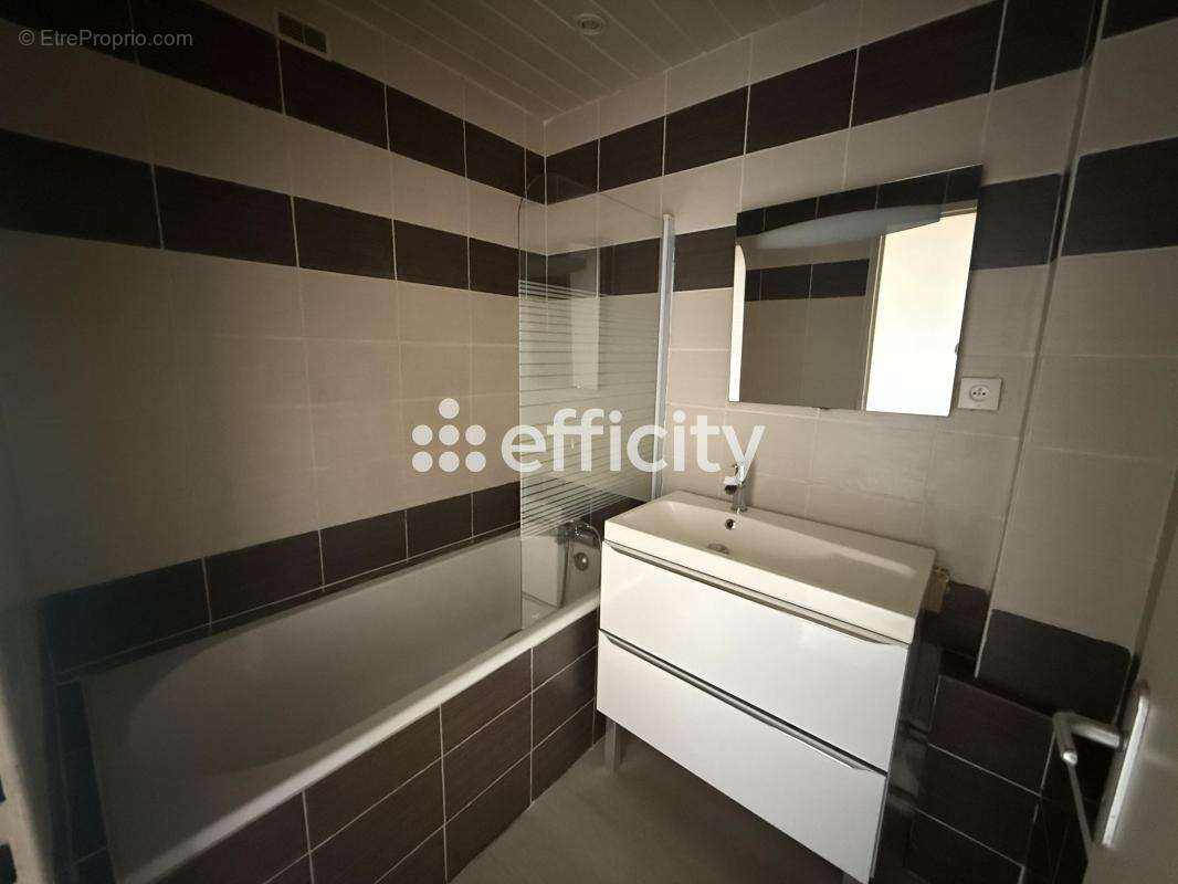 Appartement à CHENOVE