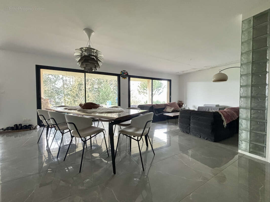 Maison à SAINT-FORGEUX