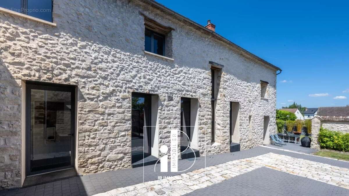 Maison à MORET-SUR-LOING